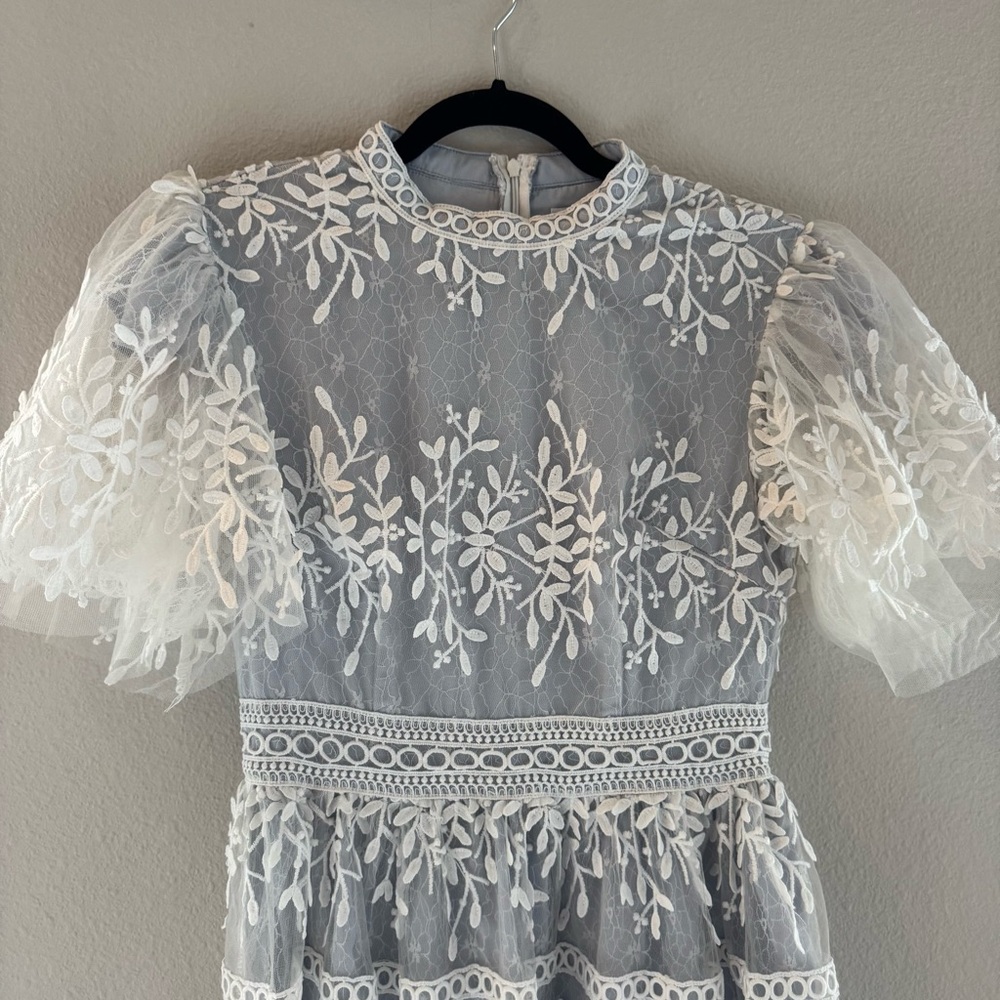 Ivy City Co Sicily Flutter Sleeve White Lace Midi Dress Small - Picture 5 of 10